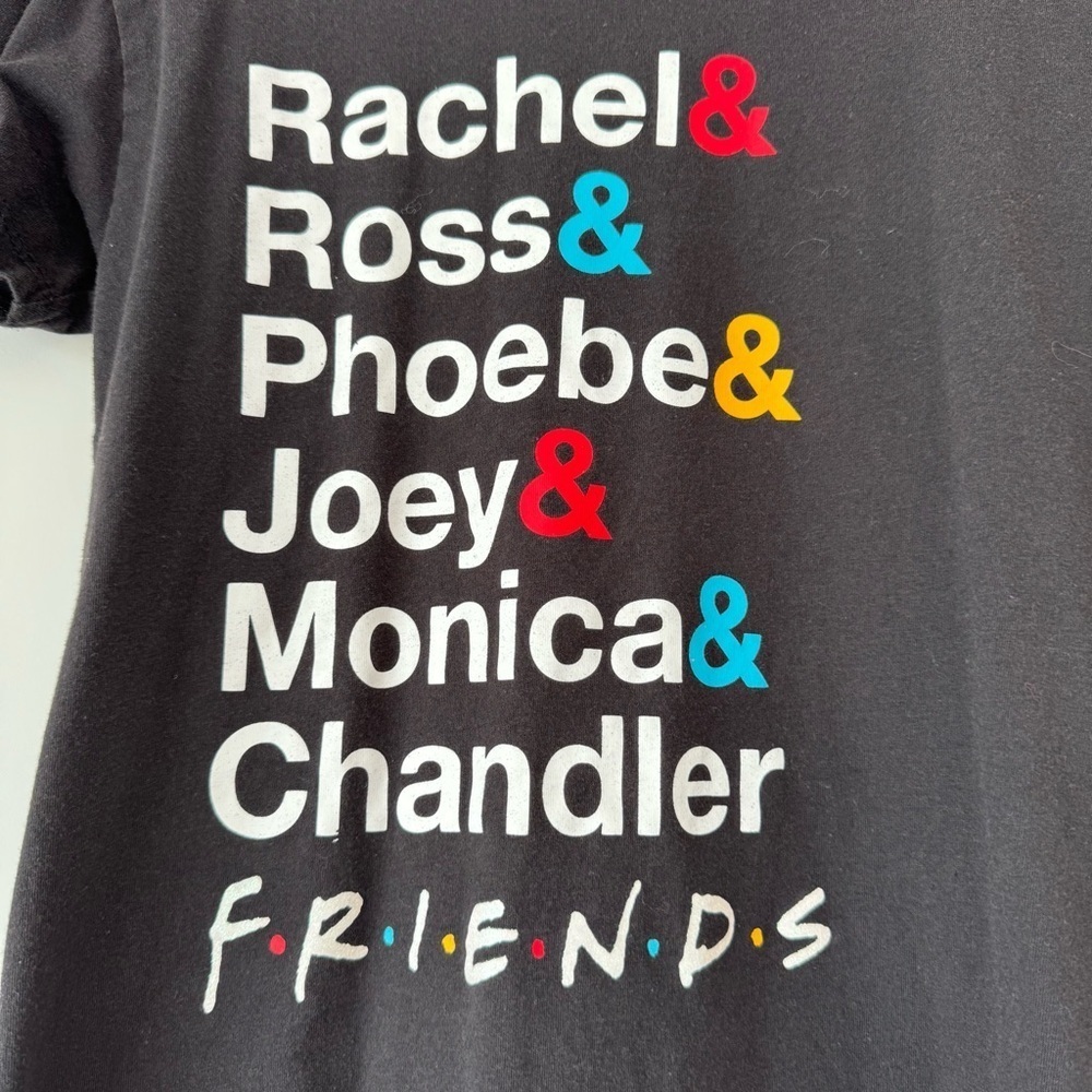 Friends | Graphic Kids T-Shirt | girls | size medium 7/8 - Picture 2 of 4